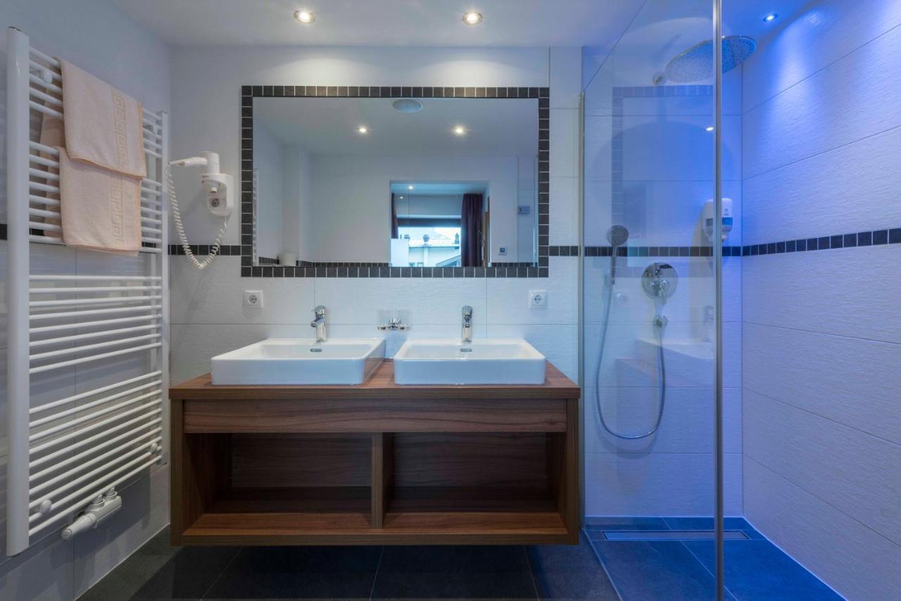 Hotel Neuwirt زيل أم زيلر المظهر الخارجي الصورة